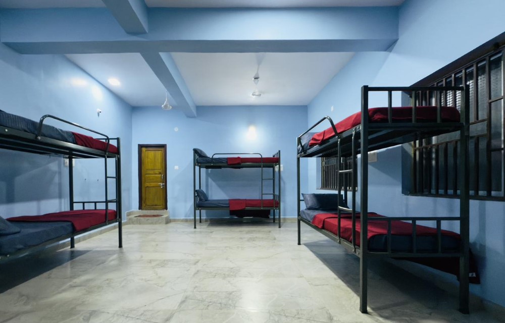 8 Bed Mixed Dorm